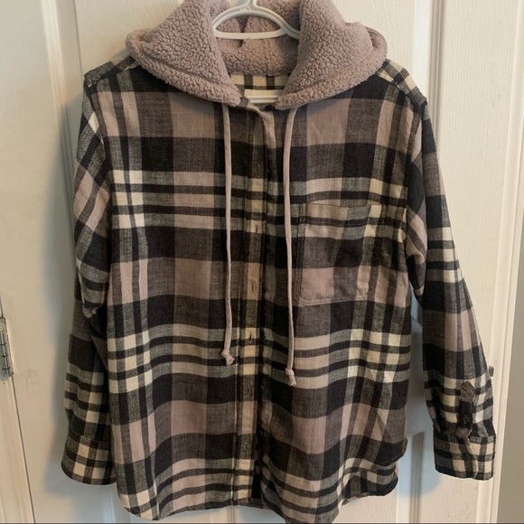 American Eagle Plaid Shirt - Picture 1 of 2